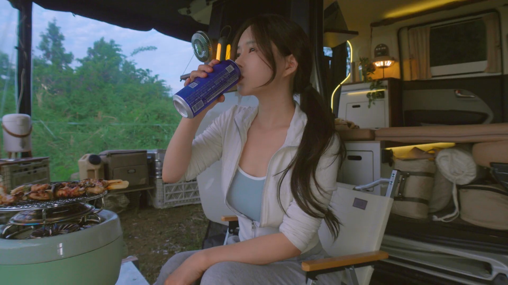 美团已与头部商家共建5500余家专营外卖的品牌卫星店，预计年内门店总数将达万家